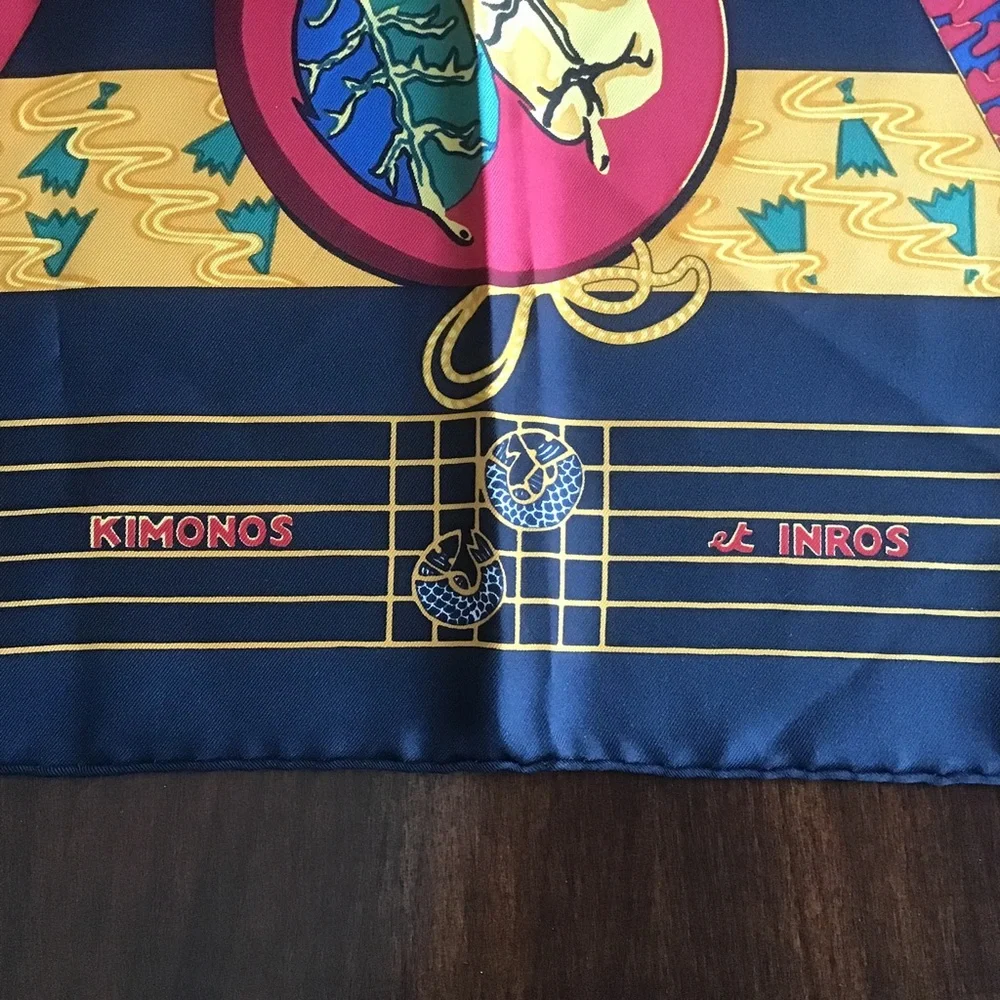 HERMES Kimonos et Inros Anne Faivre Black 90 Silk Scarf Asian Japanese RARE‎